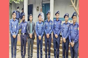 কুরমাঘাট ইমিগ্রেশন পরিদশন করছেন সিলেট রেঞ্জের ডিআইজি